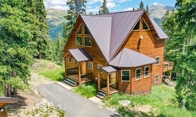 Alma Cabin | 282 m² Cabin ∙ 3 bedrooms ∙ 10 guests