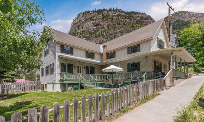 Ouray House | 283 m² House ∙ 4 bedrooms ∙ 12 guests