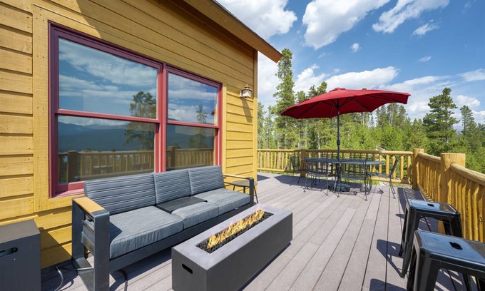 Grand Lake Cabin | 288 m² Cabin ∙ 4 bedrooms ∙ 16 guests