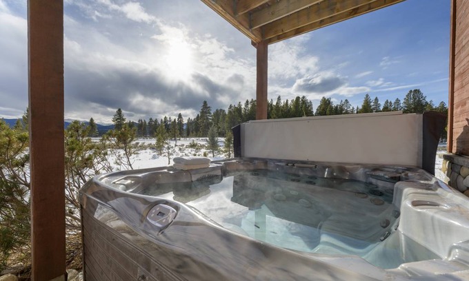 Pole Creek Meadows House | 295 m² House ∙ 4 bedrooms ∙ 13 guests