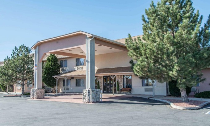 Pueblo West Hotel | 30 m² Hotel ∙ 127 guests