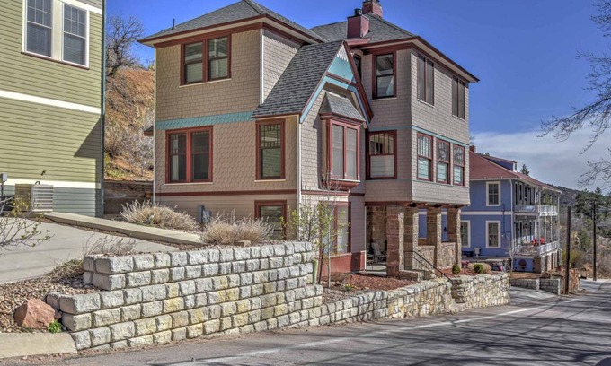 Manitou Springs House | 306 m² House ∙ 4 bedrooms ∙ 12 guests