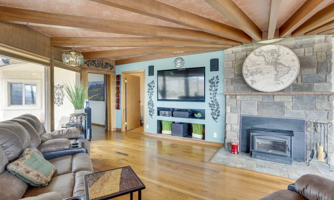 Grand Junction House | 315 m² House ∙ 4 bedrooms ∙ 12 guests