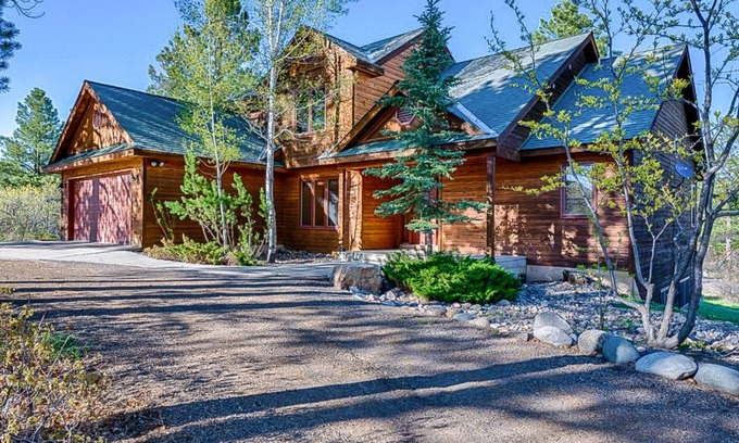 Twin Creek Village House | 319 m² House ∙ 5 bedrooms ∙ 8 guests