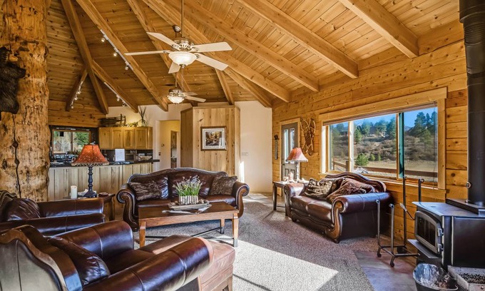 Pagosa Highlands Cabin | 327 m² Cabin ∙ 4 bedrooms ∙ 9 guests
