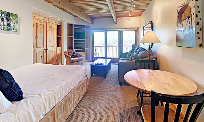 Snowmass Village Condo | 34 m² Condo ∙ 1 bedroom ∙ 4 guests