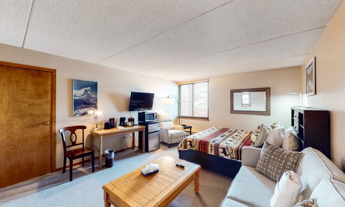 Copper Mountain Village Apartment | 34 m² Studio flat ∙ 4 guests