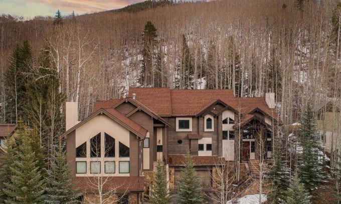 Highland Meadows House | 343 m² House ∙ 1 bedroom ∙ 12 guests