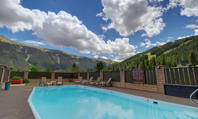 Copper Mountain Village Hotel | 37 m² Hotel ∙ 1 bedroom ∙ 2 guests