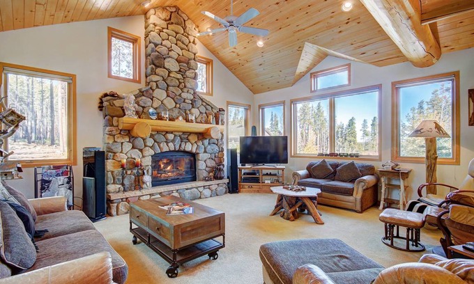 Boulder Ridge House | 383 m² House ∙ 5 bedrooms ∙ 16 guests