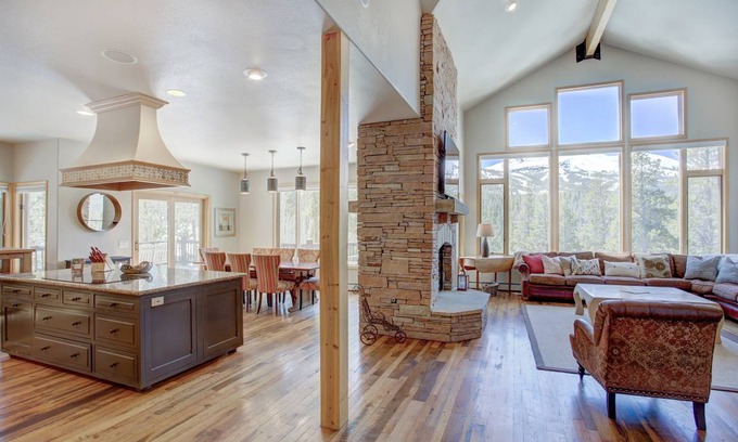 Warrior's Mark West House | 407 m² House ∙ 7 bedrooms ∙ 16 guests
