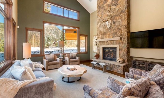Keystone House | 408 m² House ∙ 4 bedrooms ∙ 11 guests