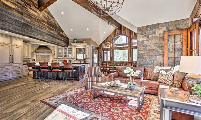 Copper Mountain Villa | 410 m² Villa ∙ 7 bedrooms ∙ 19 guests