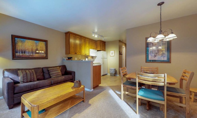 Four O'Clock Condo | 42 m² Condo ∙ 1 bedroom ∙ 4 guests