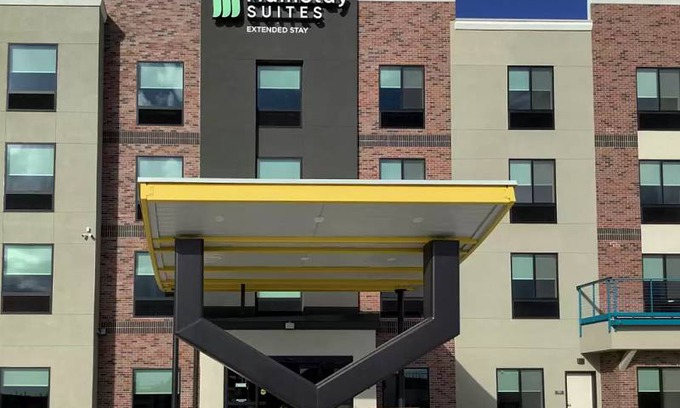 Colorado Springs Hotel | 45 m² Hotel ∙ 8 guests