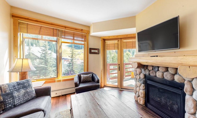 Copper Mountain Village Condo | 46 m² Condo ∙ 1 bedroom ∙ 4 guests