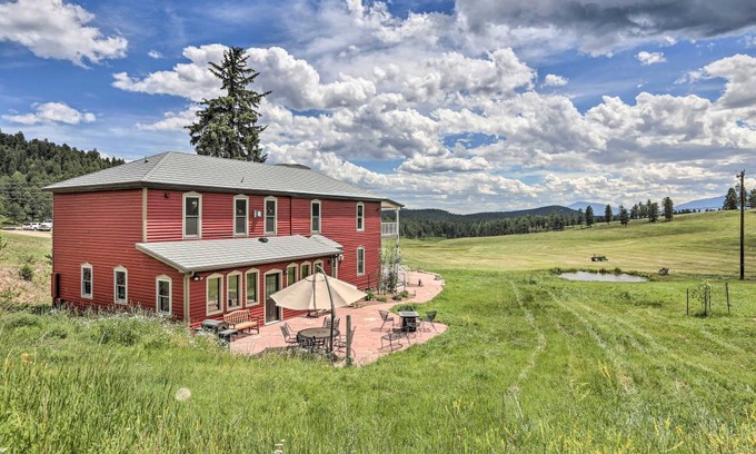Conifer House | 464 m² House ∙ 4 bedrooms ∙ 10 guests