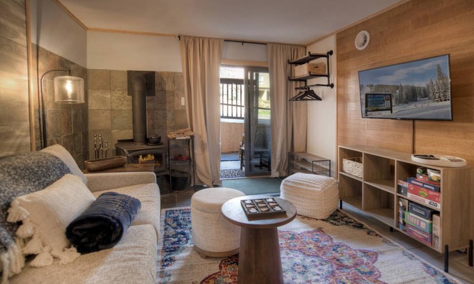 Purgatory Condo | 47 m² Condo ∙ 1 bedroom ∙ 6 guests