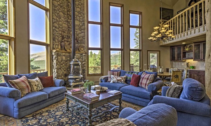 Valley of the Sun House | 470 m² House ∙ 5 bedrooms ∙ 12 guests