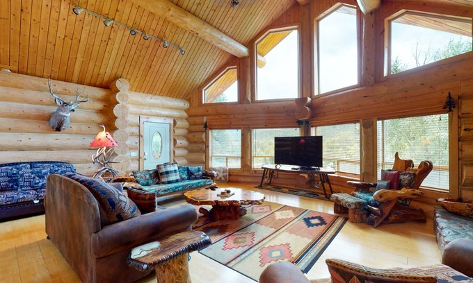 San Juan River Village Cabin | 472 m² Cabin ∙ 4 bedrooms ∙ 10 guests