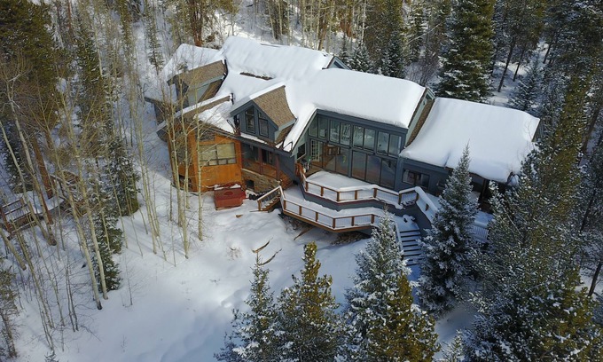 Baldy Mountain House | 5 Bdr Home Close to Peak 9, Huge Yard, Creek and Aspen Grove,