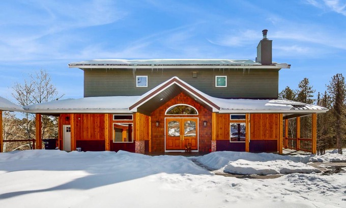 Woodland Park House | 507 m² House ∙ 5 bedrooms ∙ 10 guests