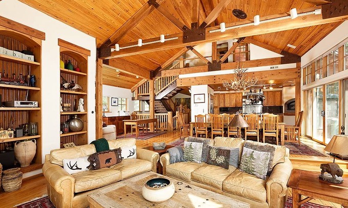 Aspen House | 517 m² House ∙ 6 bedrooms ∙ 14 guests