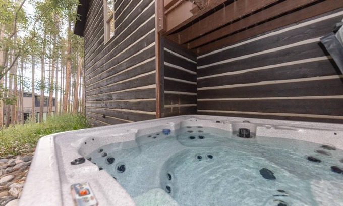 Peak 8 House | 518 m² House ∙ 8 bedrooms ∙ 19 guests