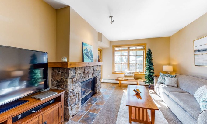 Copper Mountain Village Condo | 55 m² Condo ∙ 1 bedroom ∙ 2 guests