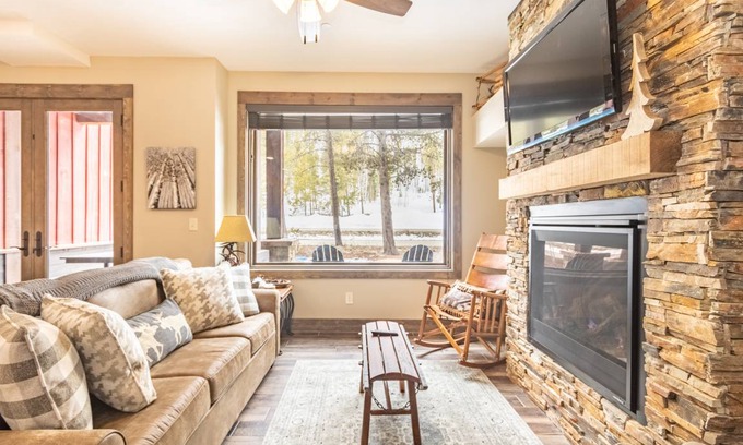 Lakeside Village Apartment | 58 m² Apartment ∙ 1 bedroom ∙ 5 guests