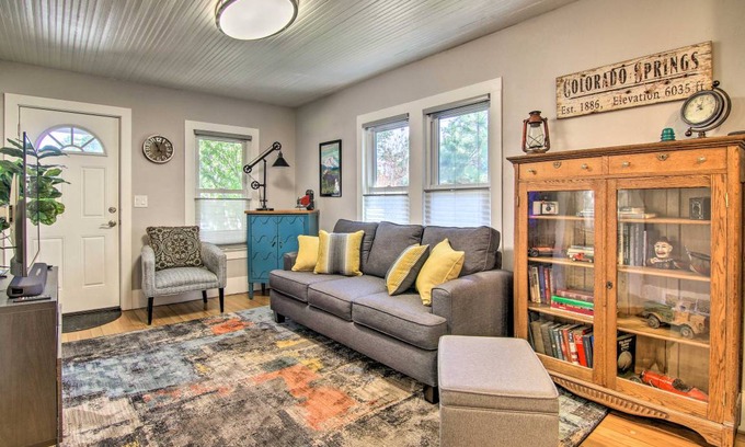 Downtown Colorado Springs Cottage | 60 m² Cabin ∙ 1 bedroom ∙ 4 guests