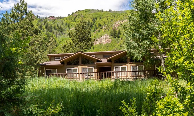 Carbondale Cabin | 65 m² Cabin ∙ 1 bedroom ∙ 4 guests
