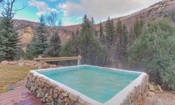 Carbondale House | 65 m² Maisonette ∙ 1 bedroom ∙ 4 guests