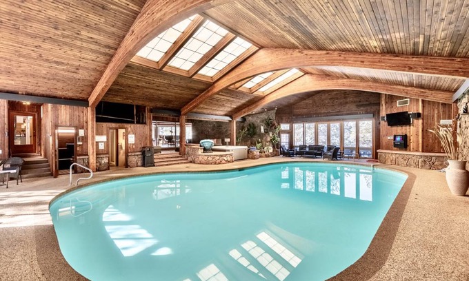 Stanley Hills House | 650 m² House ∙ 6 bedrooms ∙ 14 guests