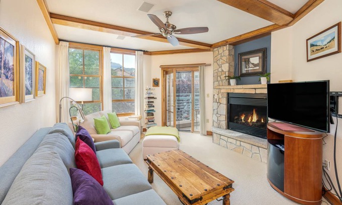Mountain Village Condo | 69 m² Condo ∙ 1 bedroom ∙ 4 guests