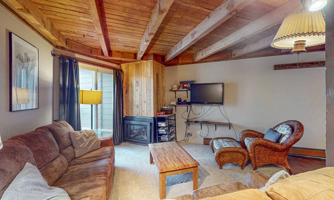 Wildernest Condo | 70 m² Condo ∙ 2 bedrooms ∙ 6 guests