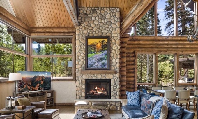 Mountain Village House | 715 m² House ∙ 6 bedrooms ∙ 15 guests