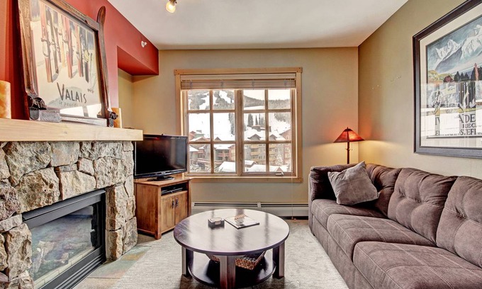 Copper Mountain Village Condo | 79 m² Condo ∙ 2 bedrooms ∙ 7 guests