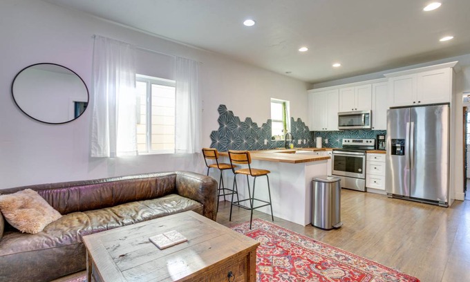 Cole House | 82 m² House ∙ 2 bedrooms ∙ 4 guests