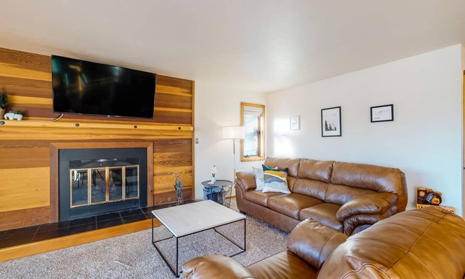 Wildernest Condo | 83 m² Condo ∙ 2 bedrooms ∙ 6 guests