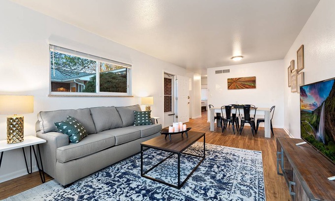 University Acres Condo | 85 m² Condo ∙ 2 bedrooms ∙ 6 guests