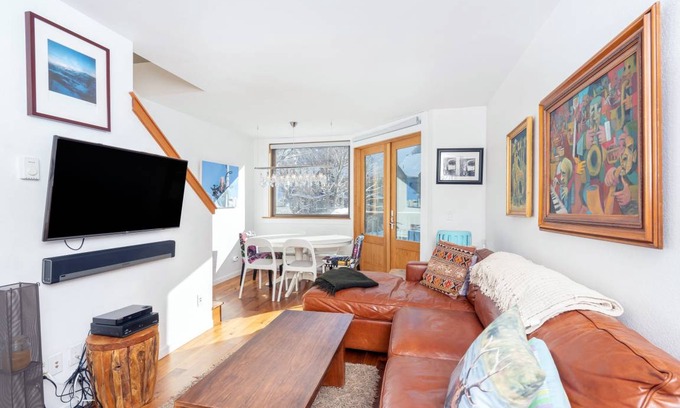 Telluride House | 85 m² House ∙ 2 bedrooms ∙ 6 guests