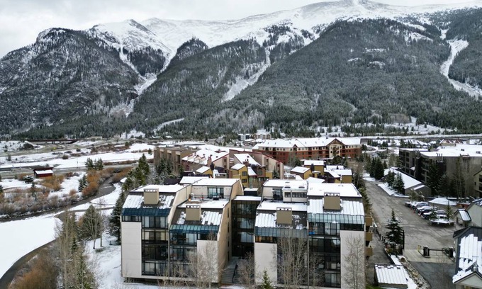 East Village at Copper Condo | 93 m² Condo ∙ 2 bedrooms ∙ 6 guests