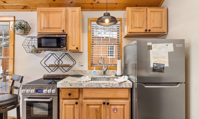 Fall River Estates Condo | Antlers Pointe 07 (HT)