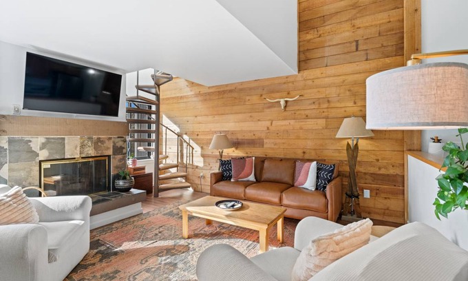 Lakeside Village Apartment | Apartment ∙ 2 bedrooms ∙ 7 guests