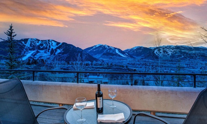 Red Mountain House | ASPEN RED MOUNTAIN Stay in our Mountains Paradise Luxury Villa 5 bedrooms