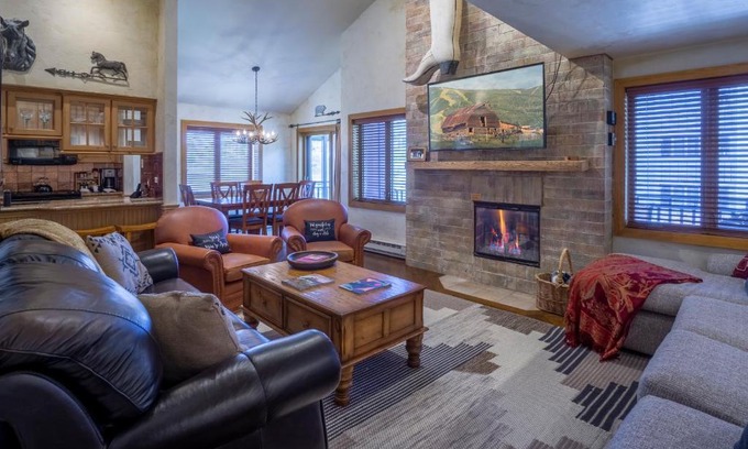 Steamboat Springs Apartment | Bear Claw 615 - Ski-in Ski-out Condo!