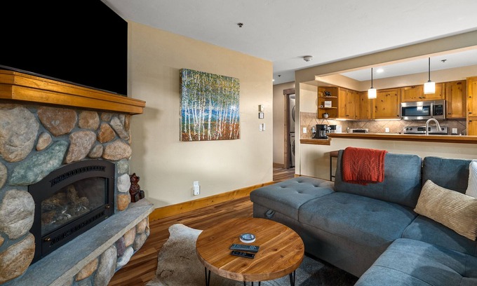 Steamboat Springs Condo | Bear Tracks, New Rental, Completely Updated, Close to Bus Line!