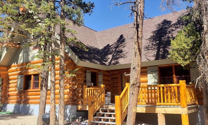 Valley of the Sun House | Beautiful Custom Full Log Home with Luxury Details and Hot Tub - Grandpa's Cabin