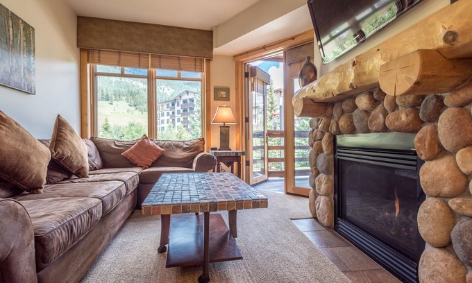 Copper Mountain Village Condo | Beautiful one bedroom condo in the heart of the center village.